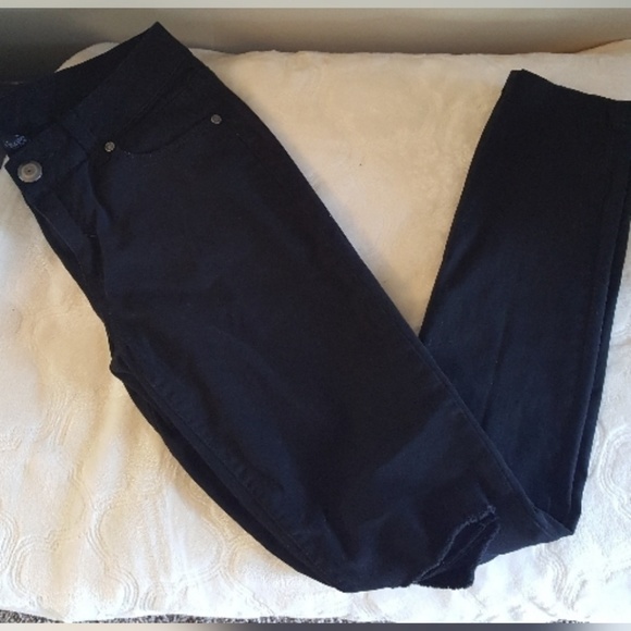 Copper Key Denim - Black distressed knee skinny jeans Size 5